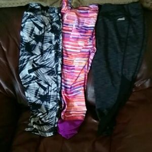 3 pair cropped workout leggings size L